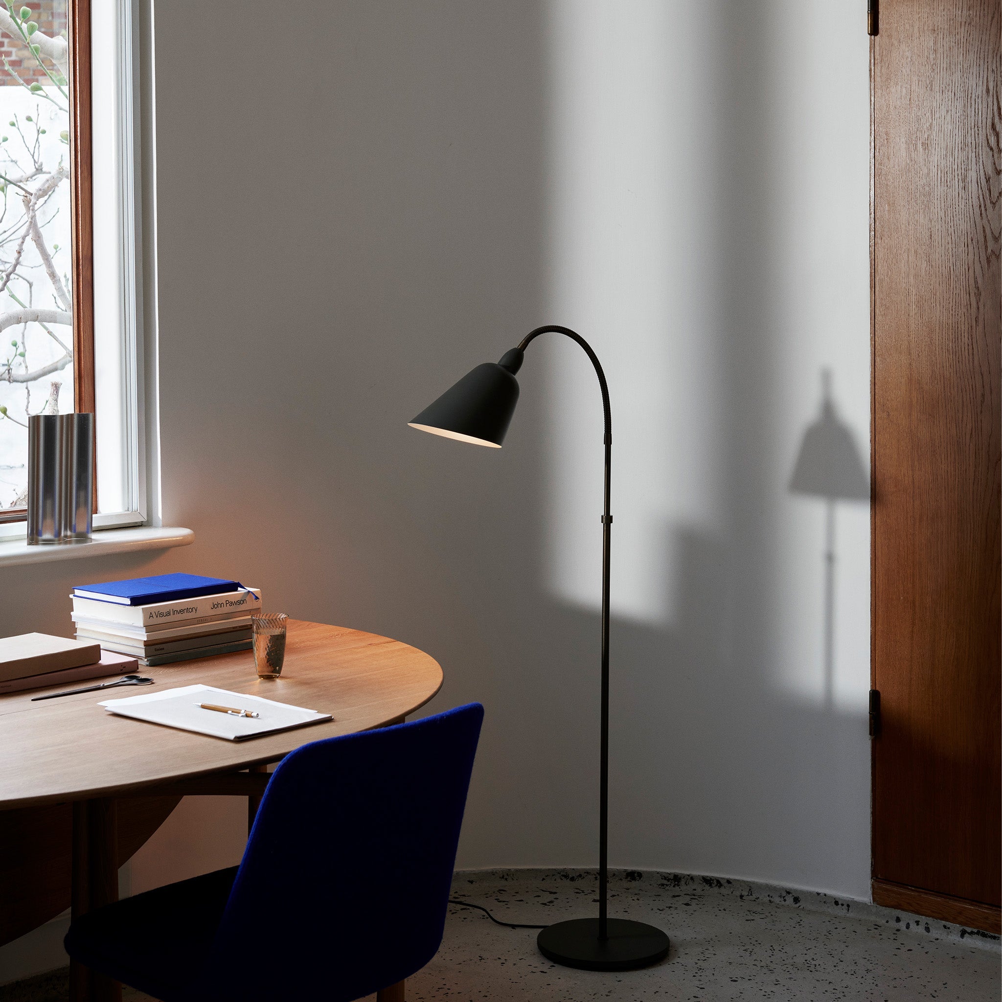Linea Floor Lamp